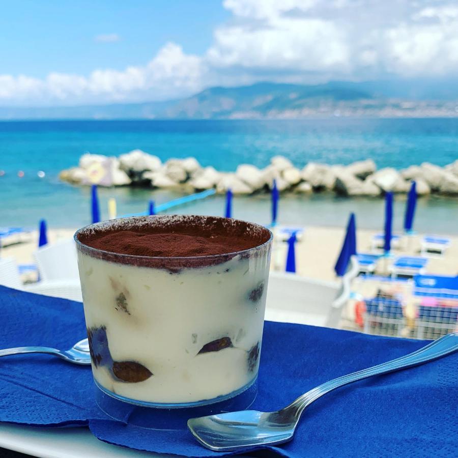 Bed And Beach Messina Exterior foto